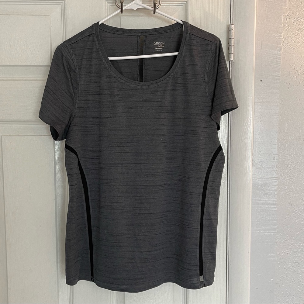 Danskin Now Activity top in gray - Size XL